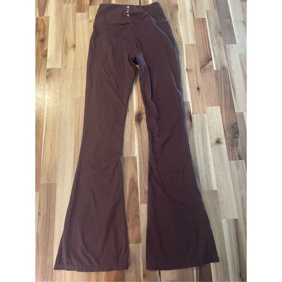 Wilo Flare Leggings - Picture 2 of 4